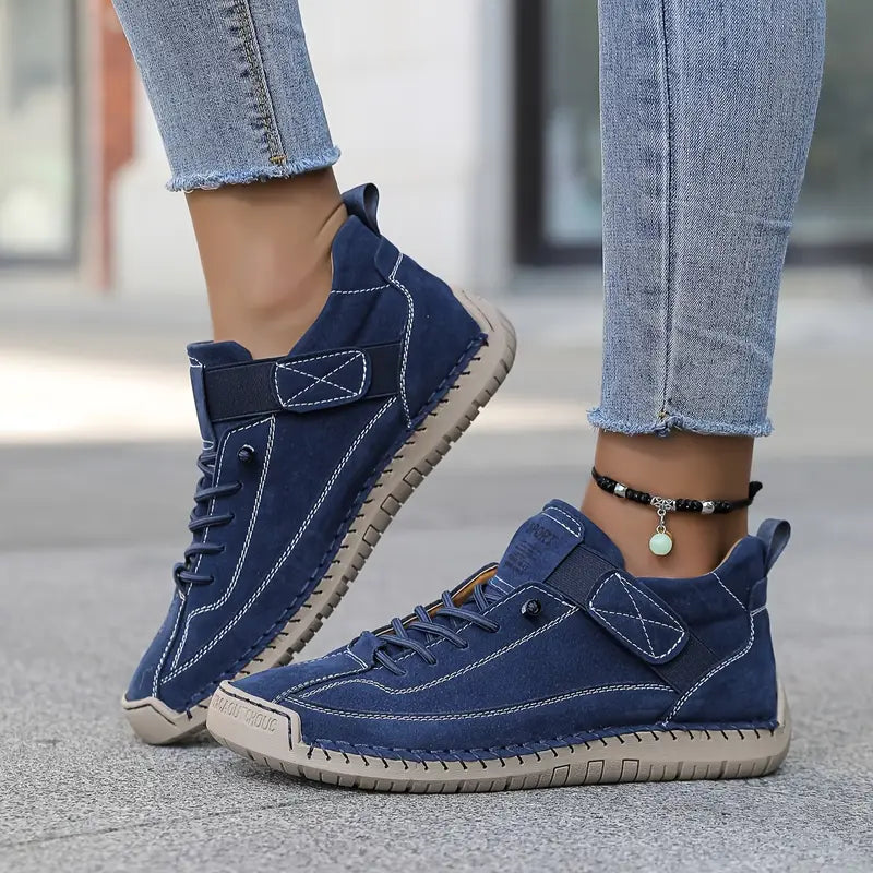 Blau / 43